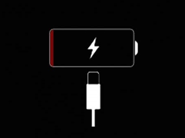 如何給手機充電？